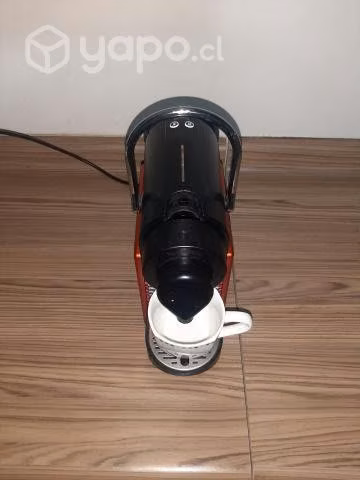 Cafetera Nespresso C60 usada