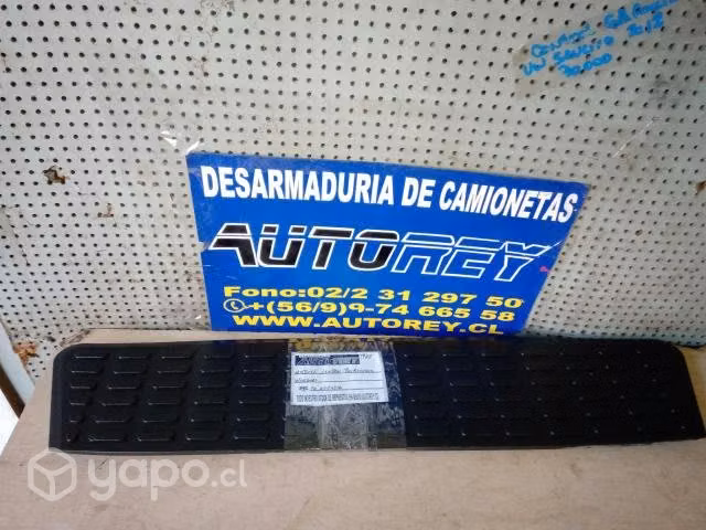 Moldura central parachoque trasero Wingle 2017