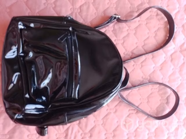 Mochila de charol