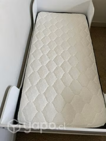 Cama transición mas colchón (sin uso)