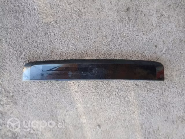 Tapa Maletero Chevrolet Tahoe 09 al 14 portalon