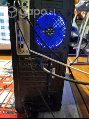 Pc gamer torre con mando ps5