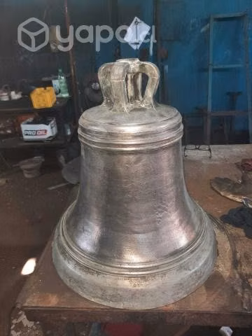 Campana de bronce antigua fundicion libertad