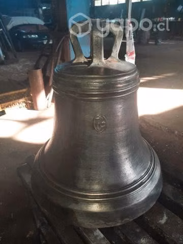 Campana de bronce antigua fundicion libertad