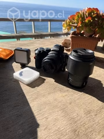 Nikon Z5 con lente 85mm 1.8 y 28mm 2.8