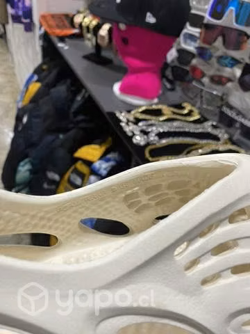 Yeezy 42,5
