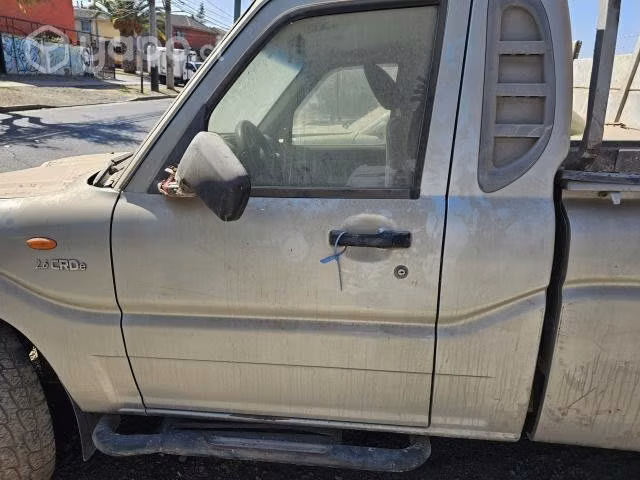 Puerta mahindra pick up