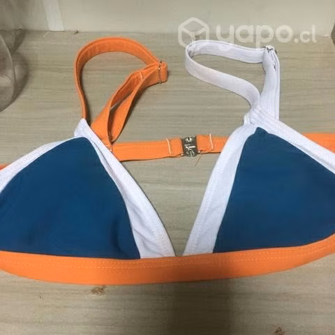 Top pequeño shein 32B