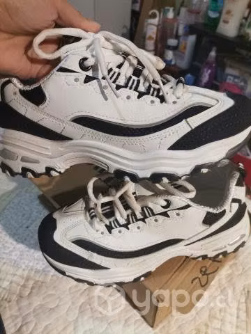 Zapatillas usadas de mujer en muy buen estado