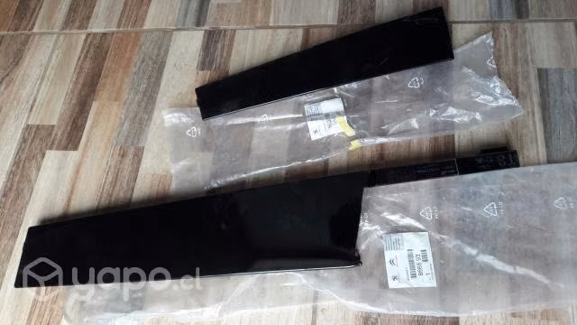 Molduras de pilar Peugeot 308