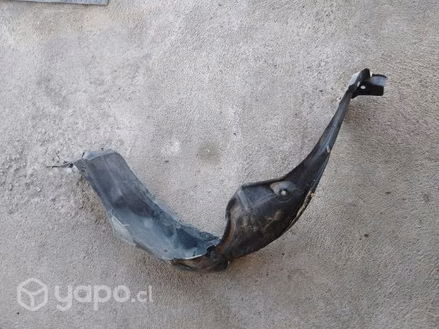 Guardafango Toyota Yaris 13/18 delantero izquierdo