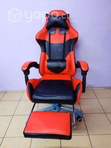 Escritorio y silla gamer en oferta