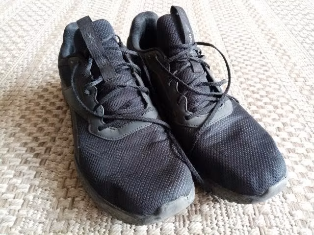 Zapatilla Reebok negra