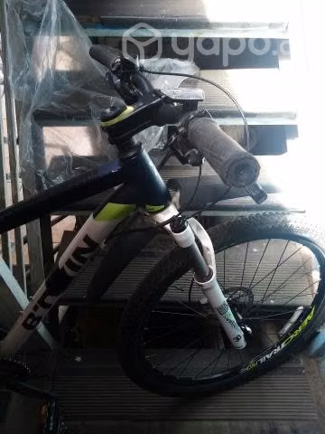 Bicicleta Btwin rockrider 560