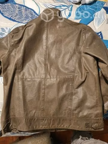 Chaqueta Mossimo 100% cuero talla L