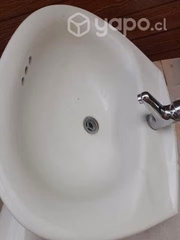 Lavamano con Pedestal. Llave conexiones y sifón