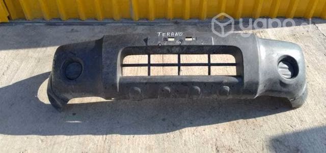 Parachoque Nissan terrano 2010 usado