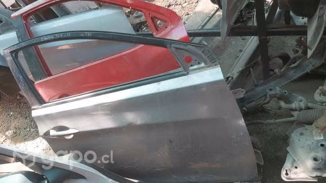 Puerta delantera derecha hyundai elantra 2012-2016