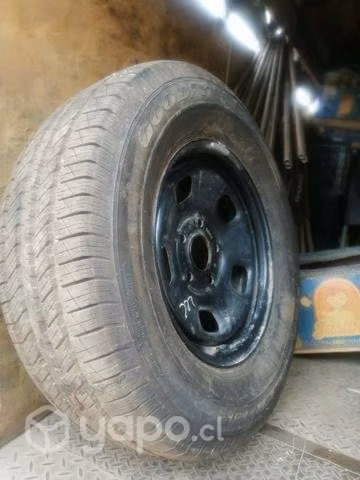 Neumático Goodyear con llanta p265/70r17