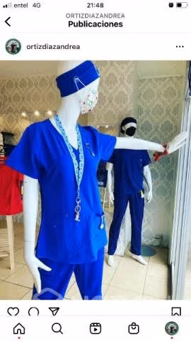 Uniformes clínicos