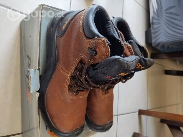 Zapatos de seguridad con aislación eléctrica