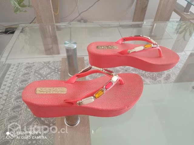 Sandalias nuevas