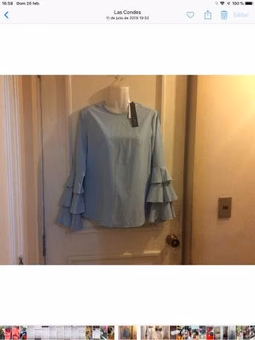 Blusa celeste manga con vuelos talla Small