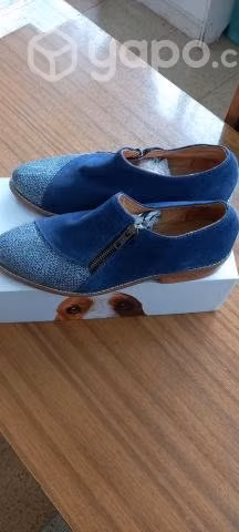 Zapatos de cuero color azul - Imagen 4