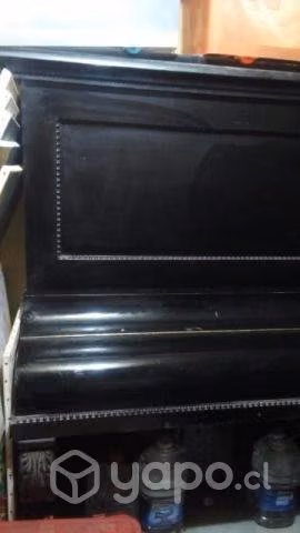 Piano antiguo - Imagen 3