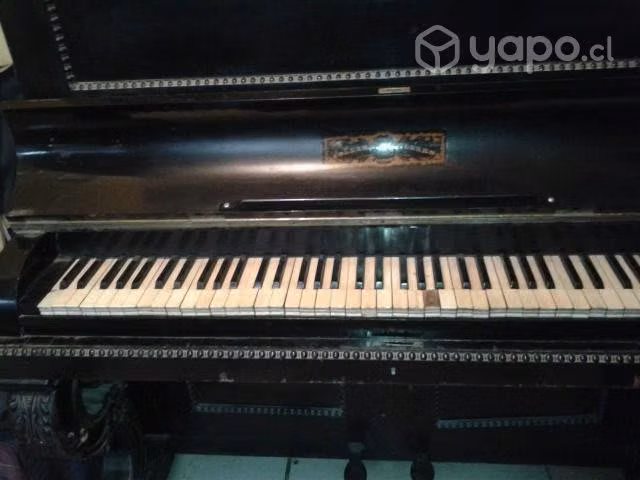 Piano antiguo - Imagen 4