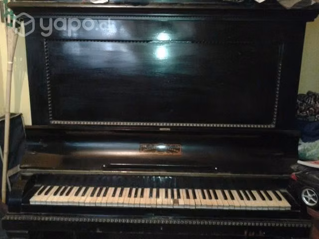 Piano antiguo - Imagen 2