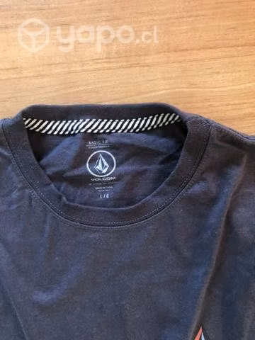 Polera Volcom NUEVA talla L - Imagen 2