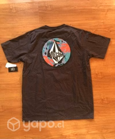 Polera Volcom NUEVA talla L - Imagen 3
