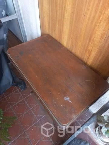 Mesa auxiliar antigua