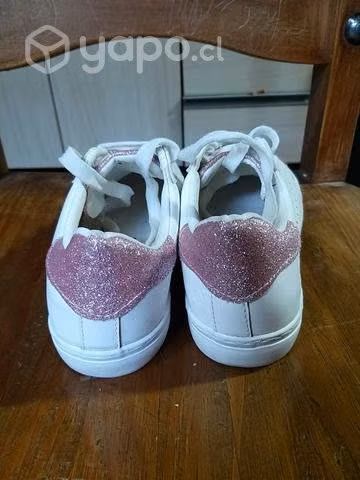 Lindas Zapatillas Nuevas - Imagen 2