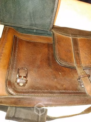 Practico bolso de cuero cafe - Imagen 2