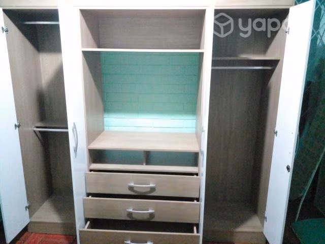 Closet tv 32pulgadas usado como nuevo