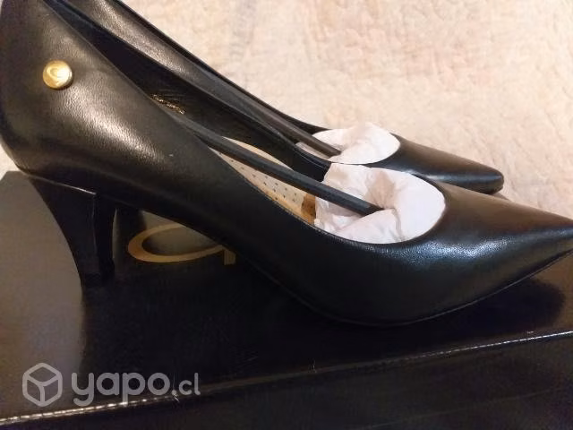 GACEL, Zapato modelo Reina N°36, taco medio,negros - Imagen 2