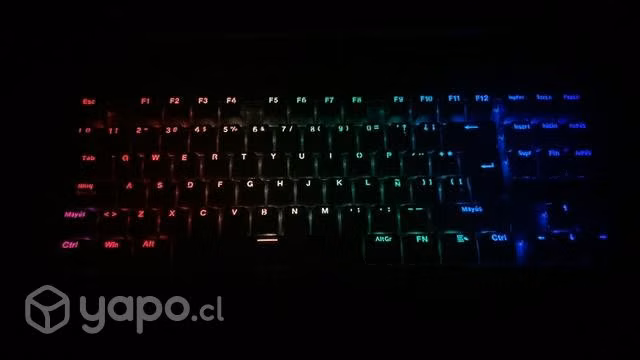 Teclado mecánico redragon kumara k552 muy bueno