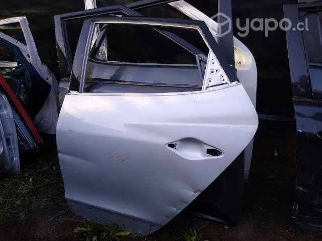Puerta Hyundai Tucson trasera izquierda 10 a 15 - Imagen 2