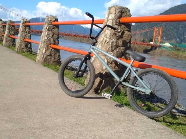 Bicicleta bmx marca Mongoouse