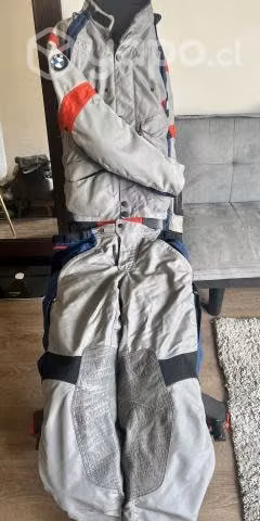 Conjunto pantalon y chaqueta