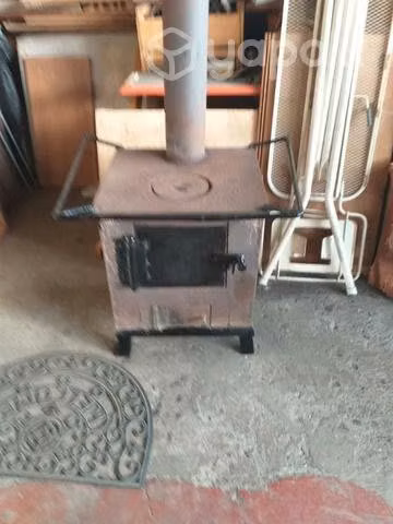 Estufa a leña en buen estado