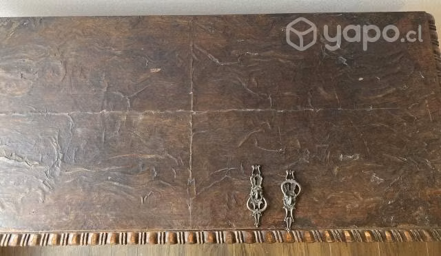 Cómoda antigua de madera