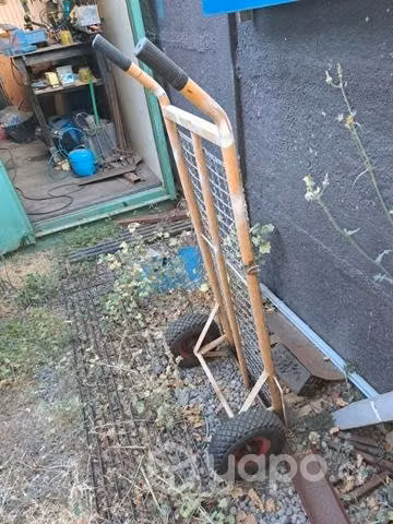 Yagua manual para trasladar piezas