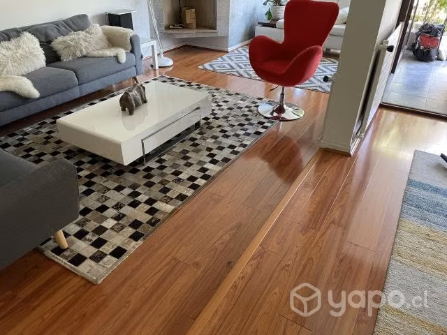 Permuto piso flotante impecable