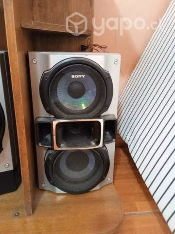 Subwoofer y 2 parlantes Sony ,grandes ,excelentes