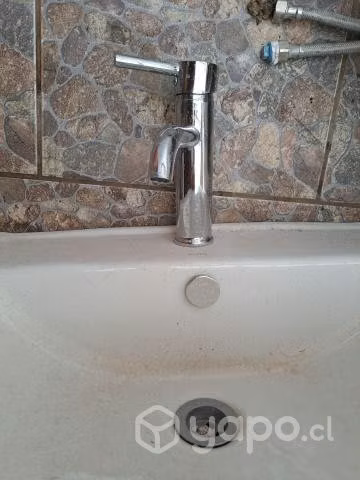 Lavamano, pedestal. Llave cuello largo,desagüe, si