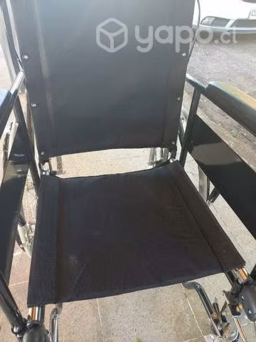 silla de ruedas con respaldo reclinable