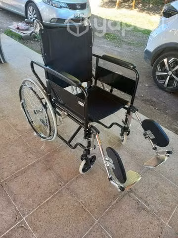 silla de ruedas con respaldo reclinable